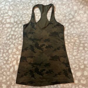 Lululemon tank